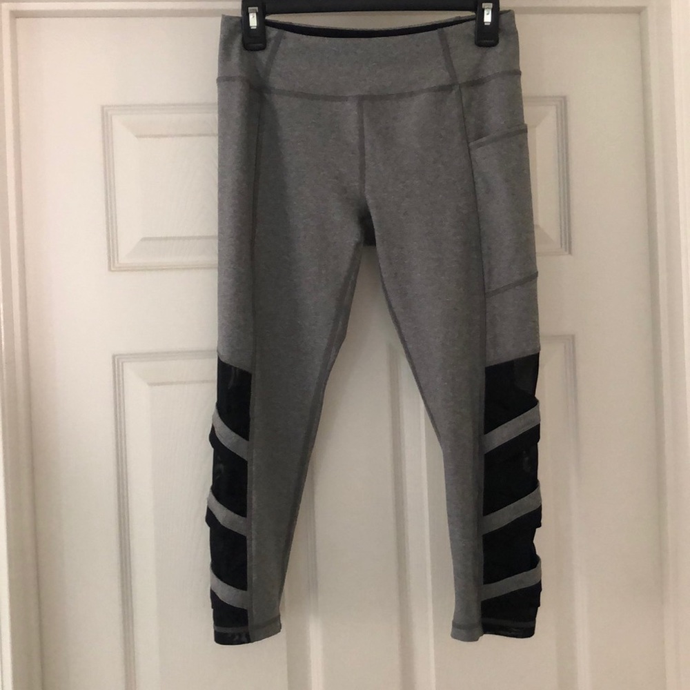 Athletic leggings